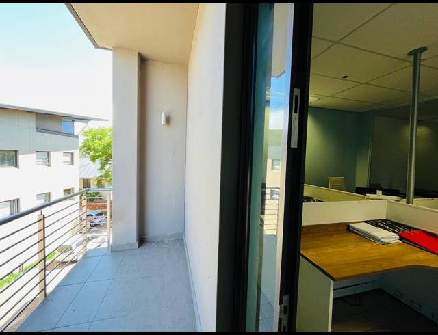 210M² OFFICE FOR SALE IN FOURWAYS GARDENS